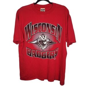 Vintage 90s Wisconsin Badgers Red Oak Graphic T-Shirt in Red Size XL